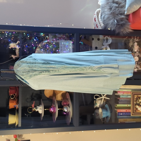 Aqua lace sleeve drapey top - Picture 2 of 5